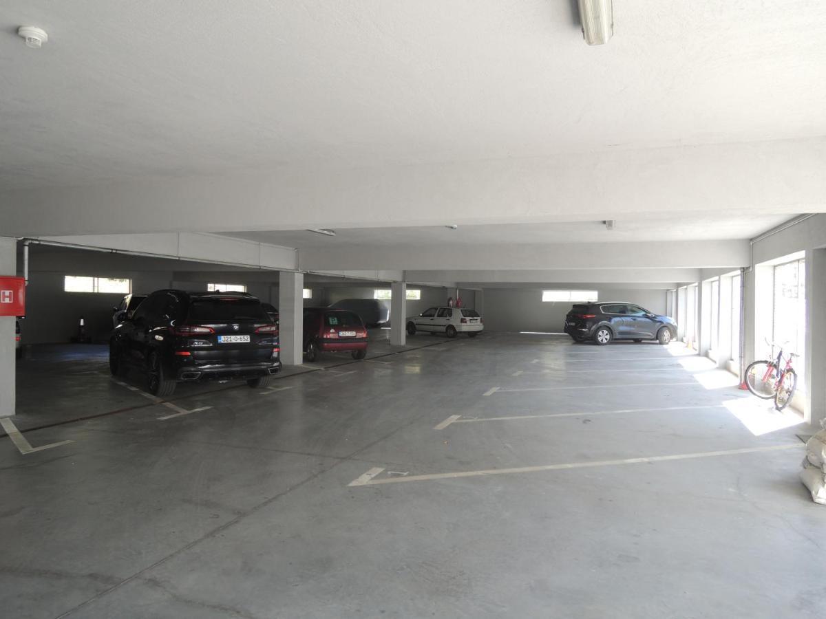 Hotel Logavina 8 Garage Parking Σαράγεβο Εξωτερικό φωτογραφία