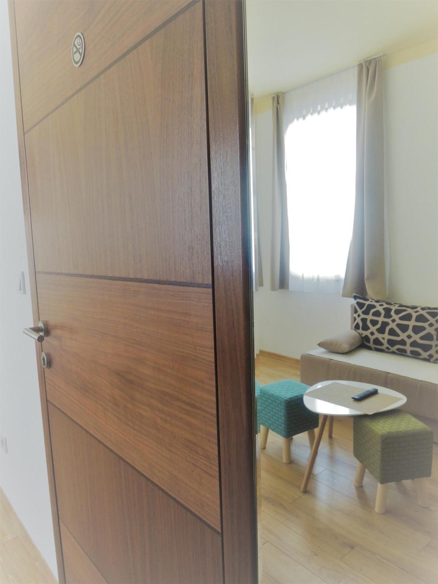 Hotel Logavina 8 Garage Parking Σαράγεβο Εξωτερικό φωτογραφία