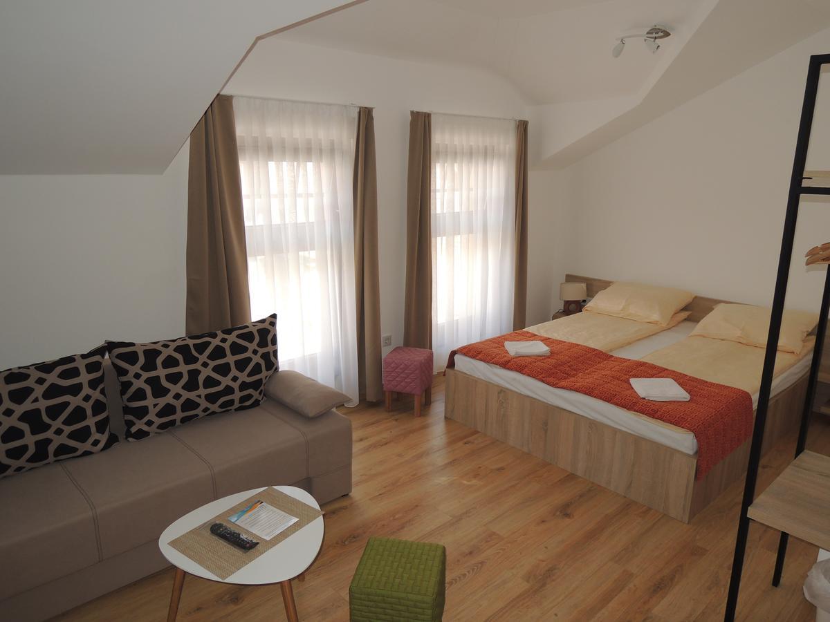 Hotel Logavina 8 Garage Parking Σαράγεβο Εξωτερικό φωτογραφία