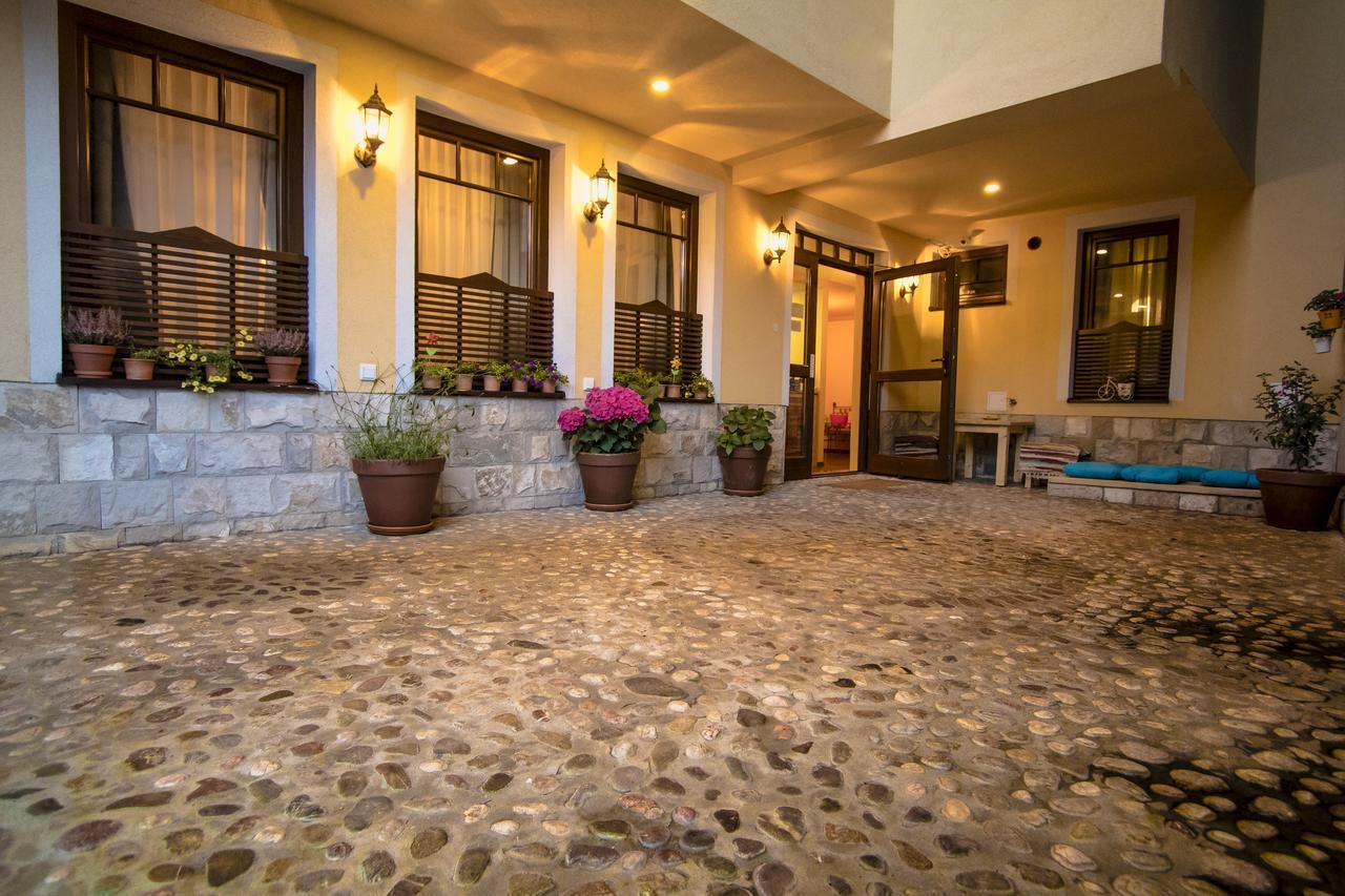 Hotel Logavina 8 Garage Parking Σαράγεβο Εξωτερικό φωτογραφία