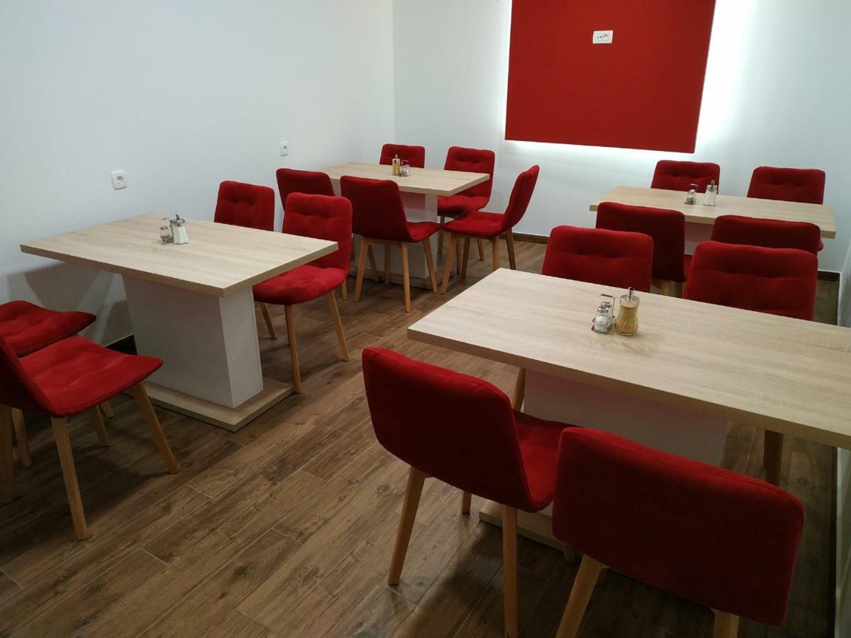 Hotel Logavina 8 Garage Parking Σαράγεβο Εξωτερικό φωτογραφία